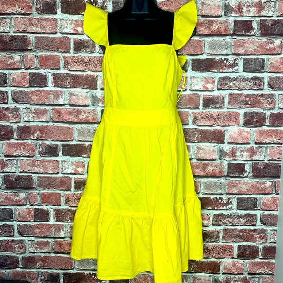 Chelsea & Violet Dresses & Skirts - Backless dress